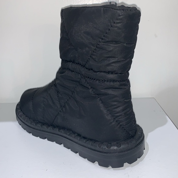 WATERPROOF BLACK BOOTS - Picture 7 of 8
